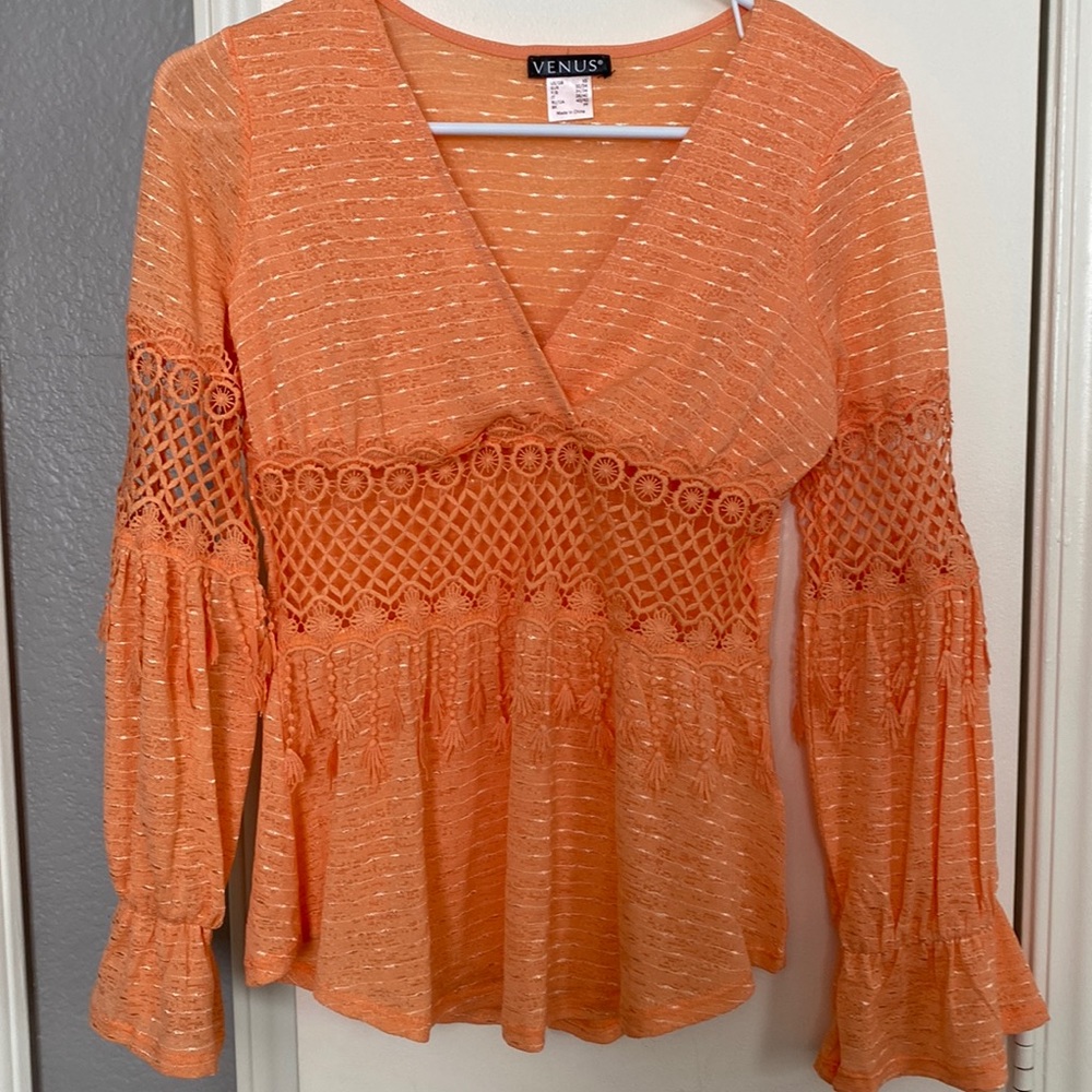 Venus Top. Sz XS. Light & airy.  Lots of stretch. Such a beautiful top!